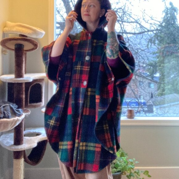 Buttoned Woolen Cape from Johnson Woolen Mills - Picture 3 of 7